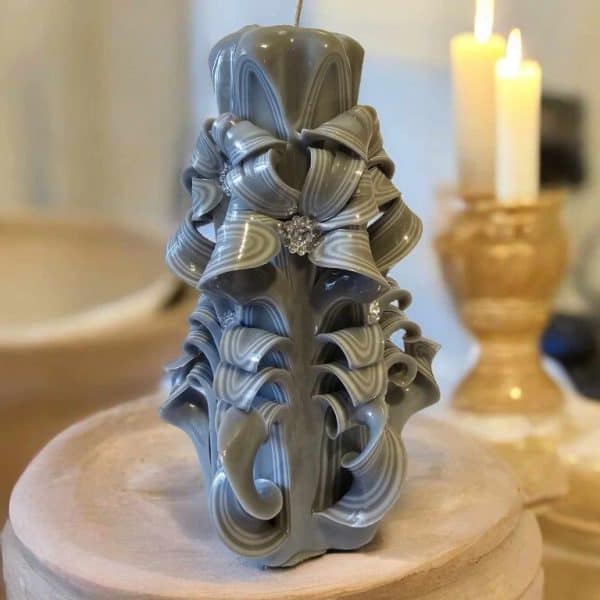 Hand-carved candle 16cm